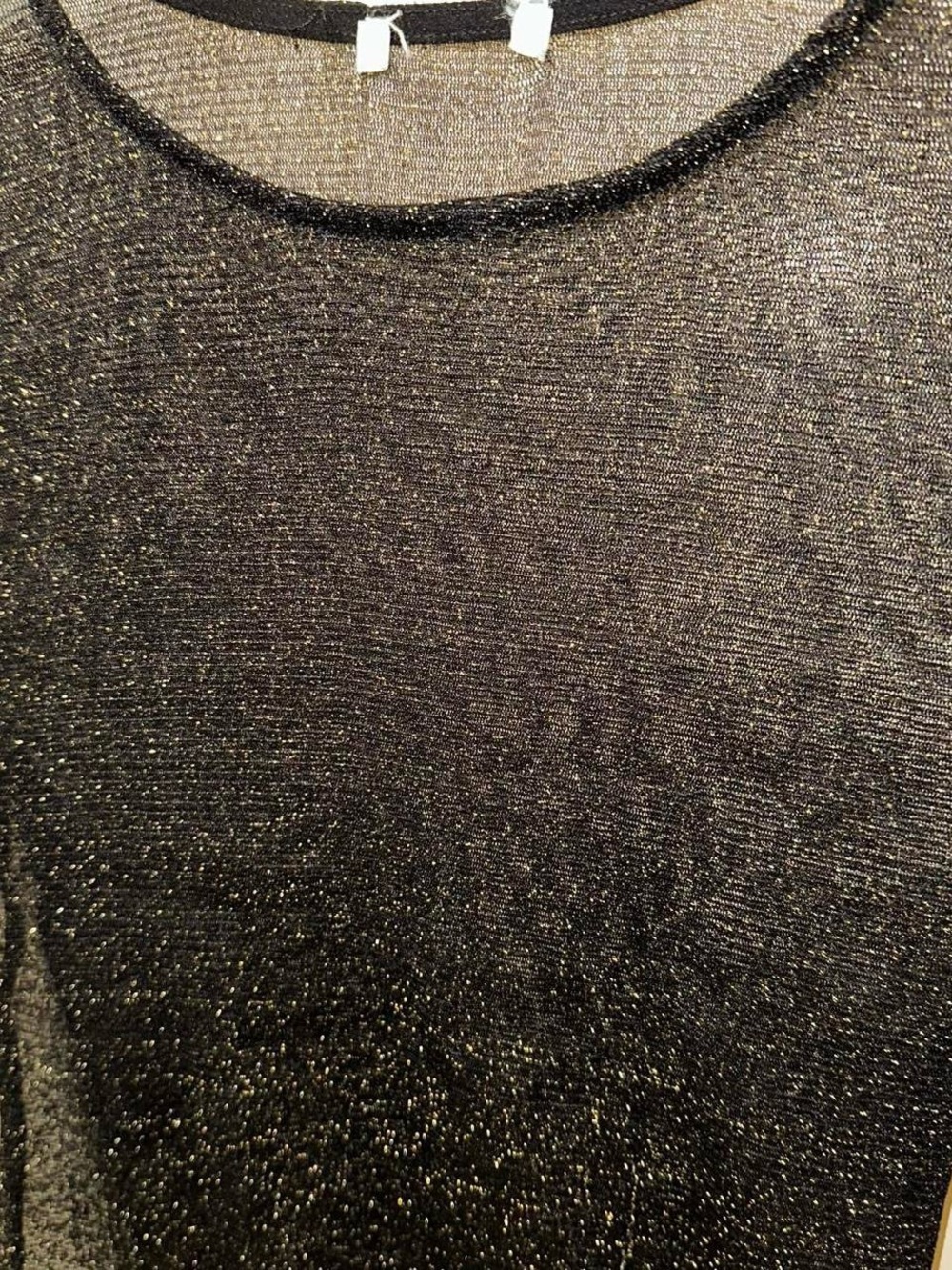 Black and gold glitter long sleeve mesh crop size top. - Picture 2 of 3